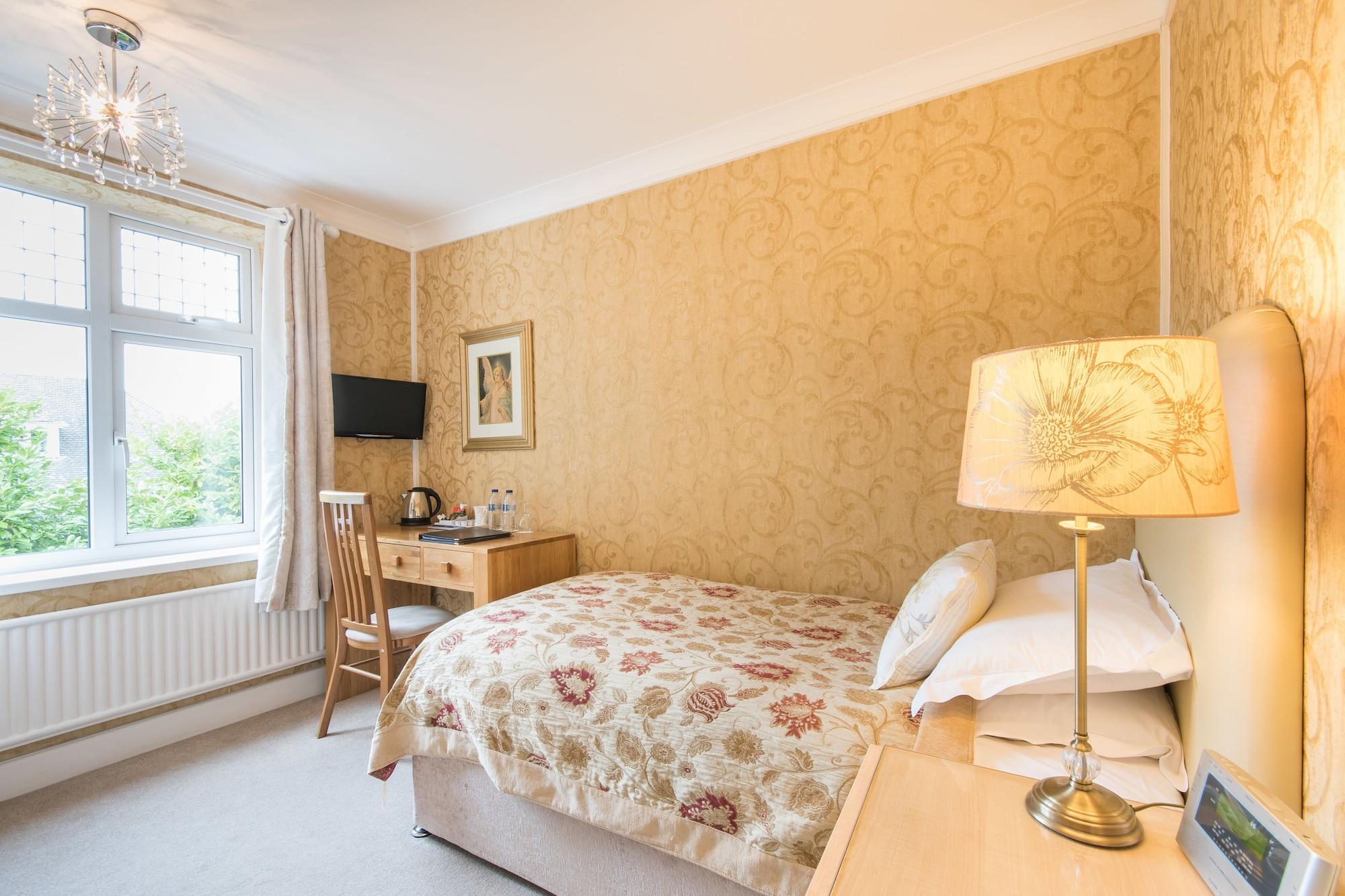 Grovefield Manor Hotel Poole Bagian luar foto