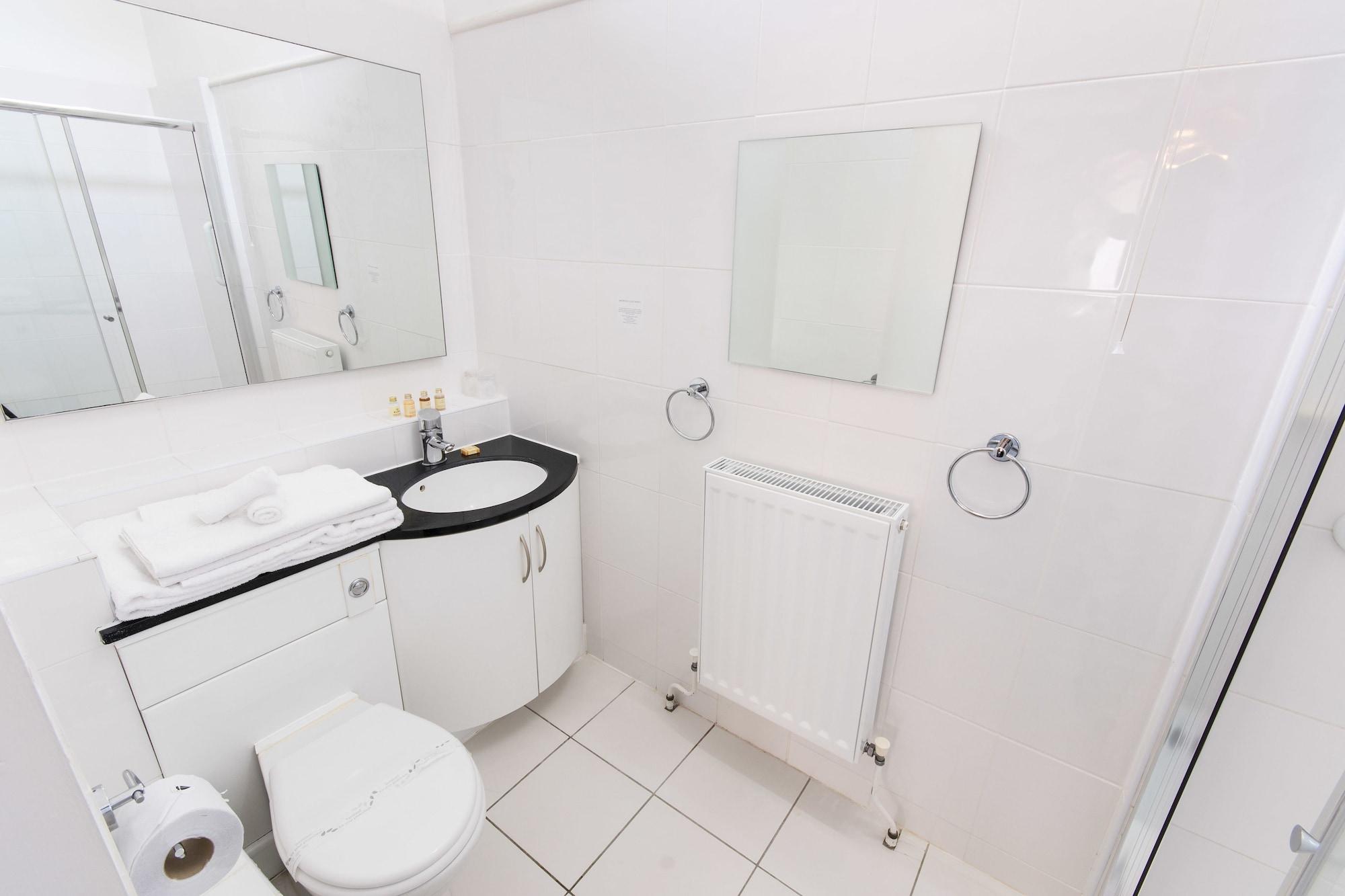 Grovefield Manor Hotel Poole Bagian luar foto