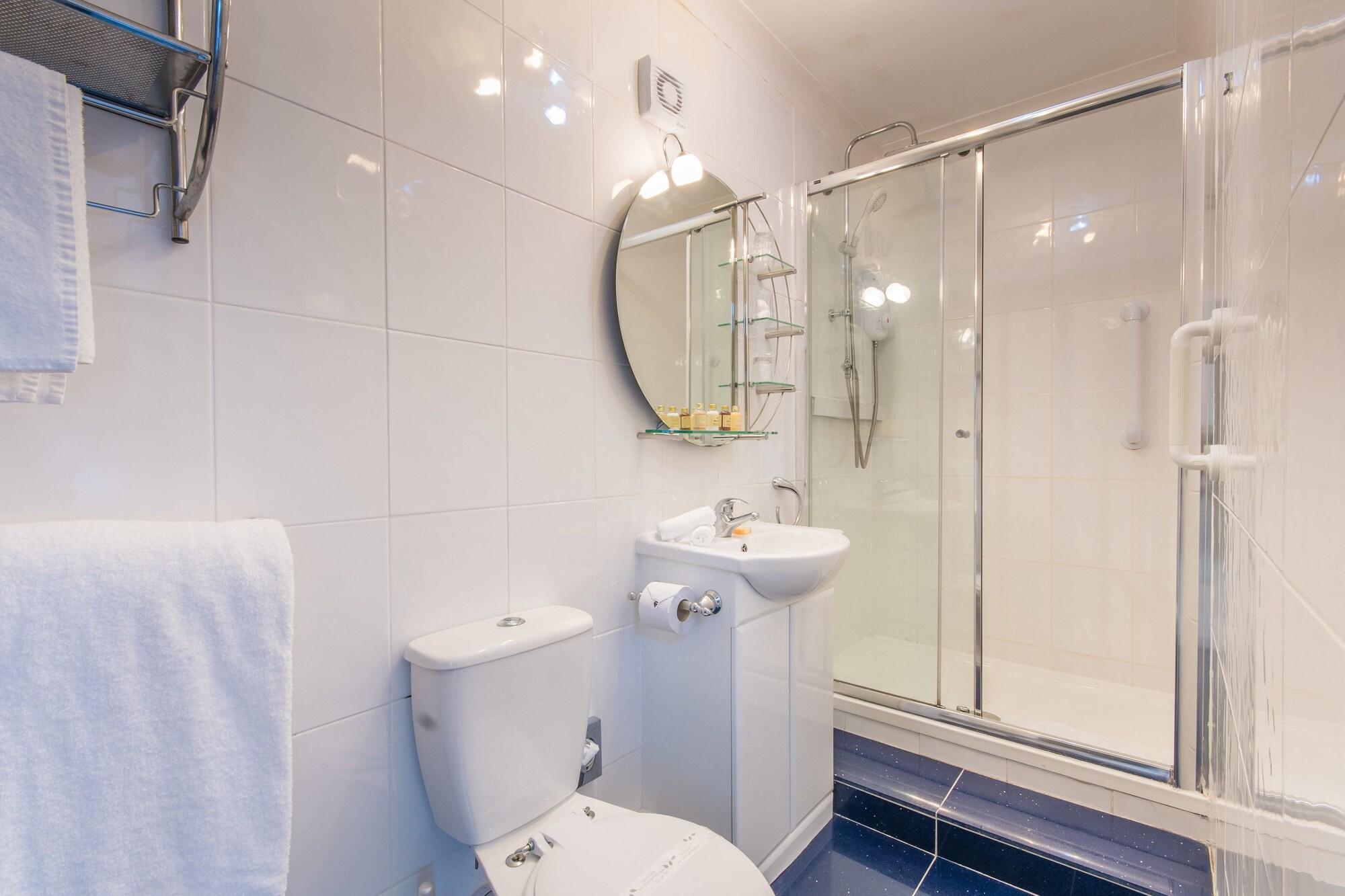 Grovefield Manor Hotel Poole Bagian luar foto