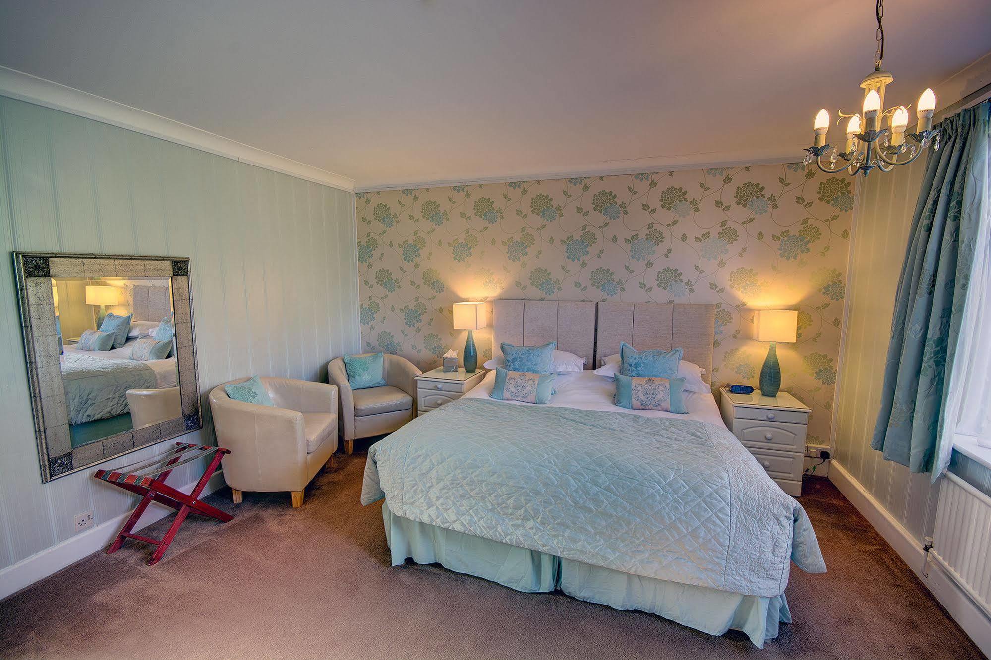 Grovefield Manor Hotel Poole Bagian luar foto