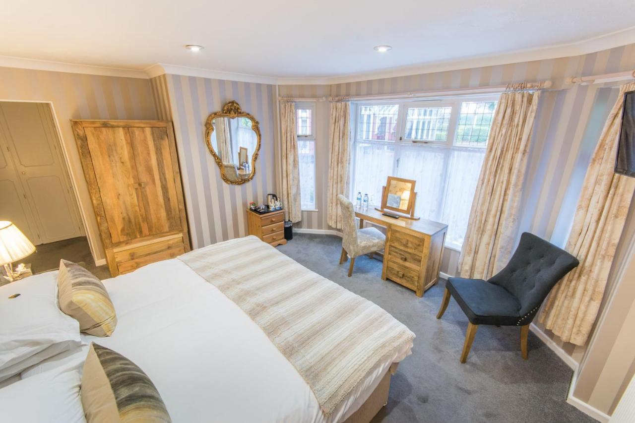 Grovefield Manor Hotel Poole Bagian luar foto