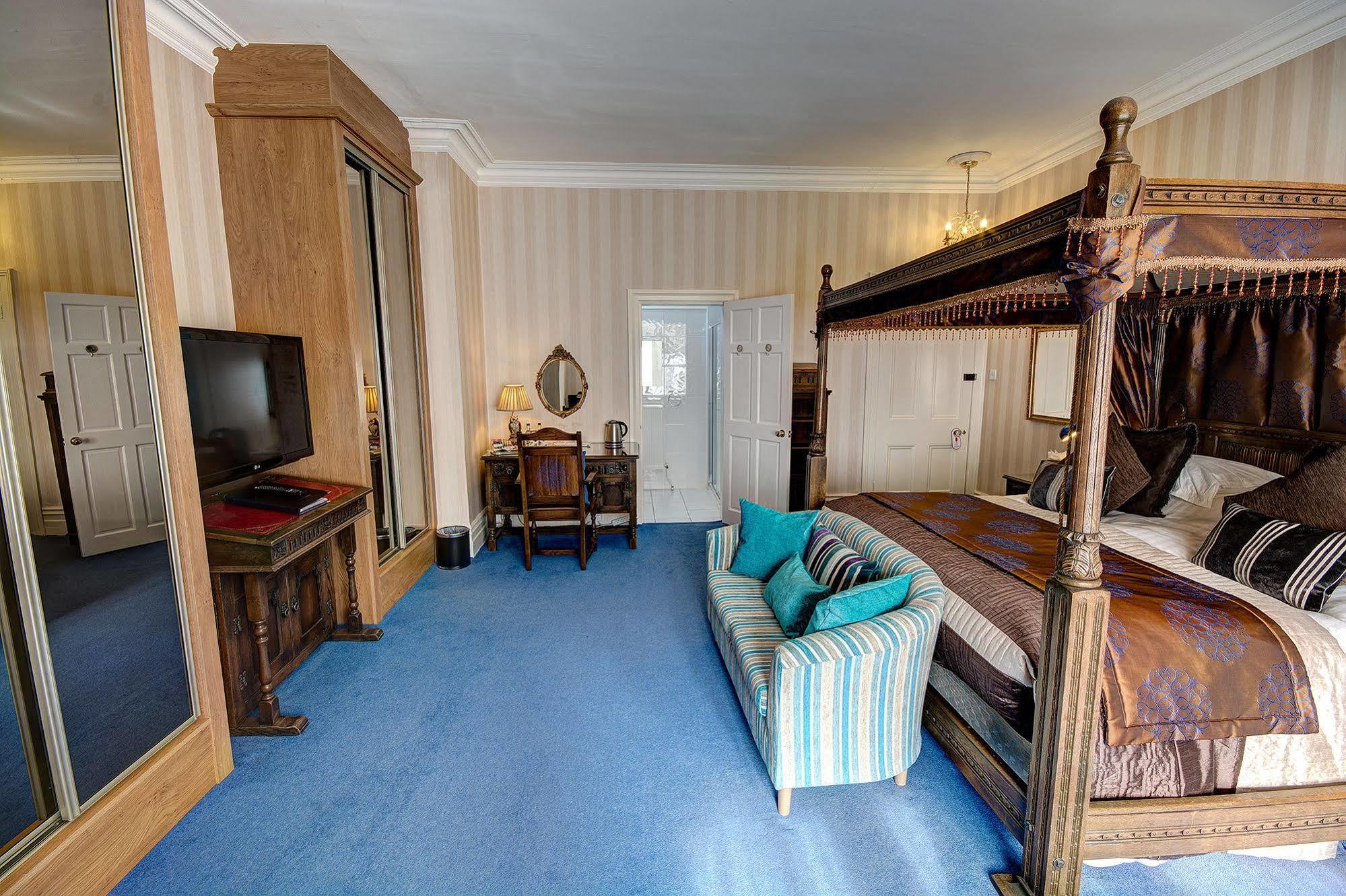 Grovefield Manor Hotel Poole Bagian luar foto
